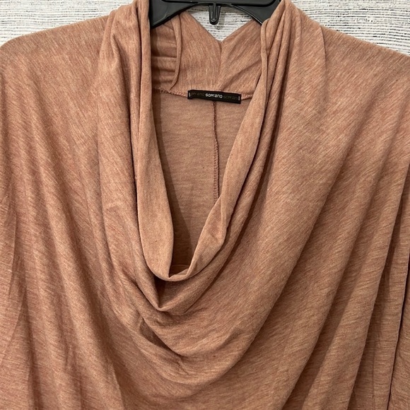 Cute flowly Top - Picture 2 of 4